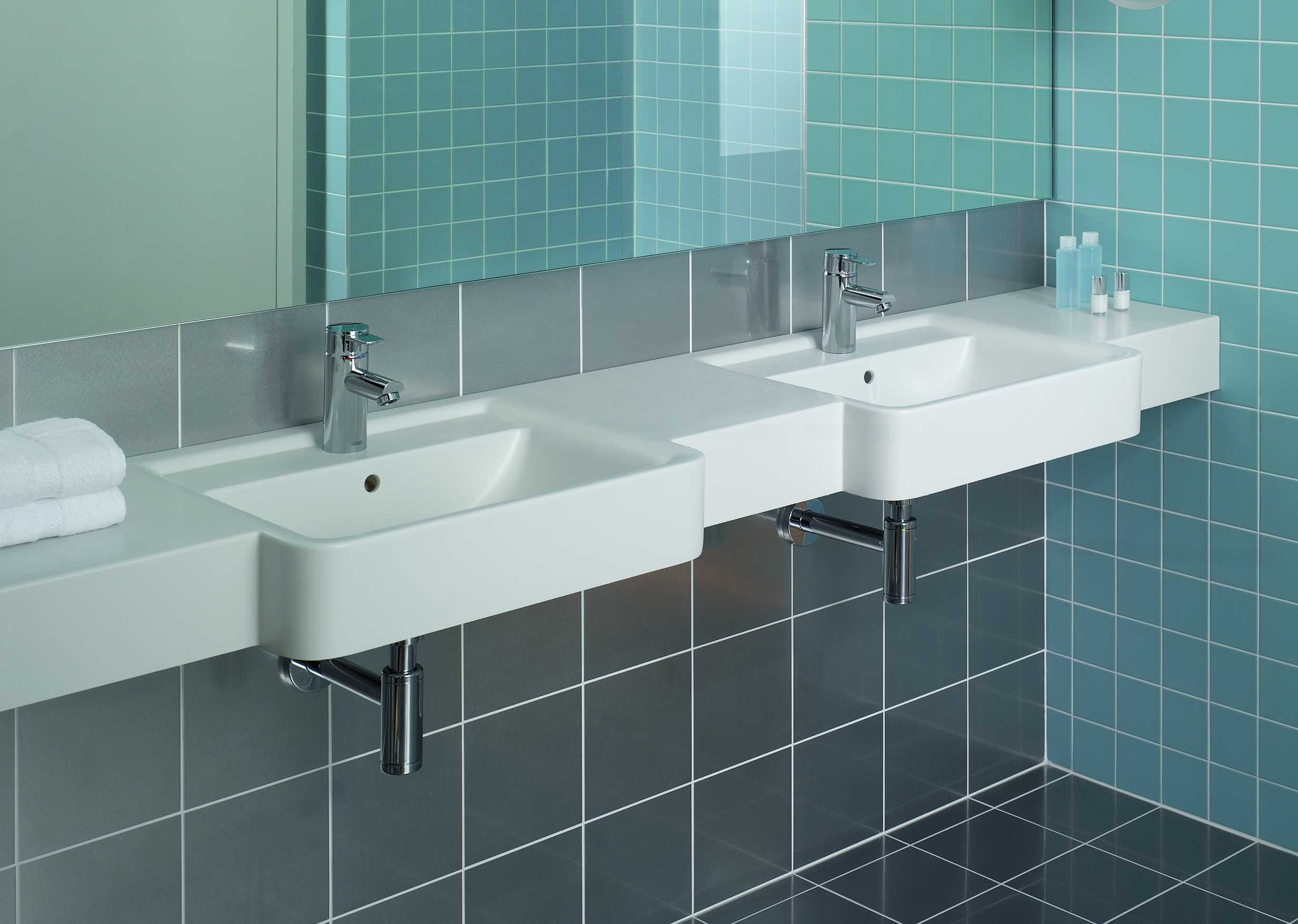 Hotelwaschtisch nach Maß